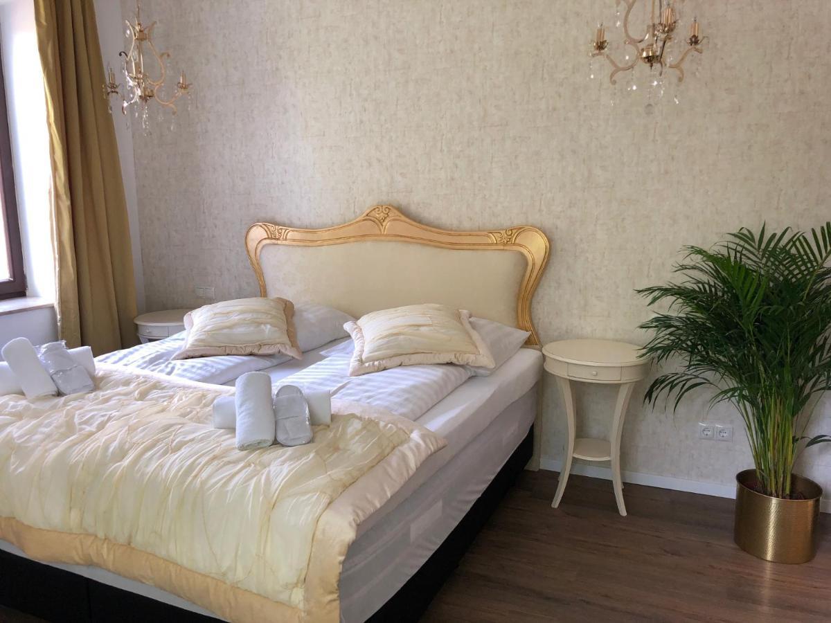 Boutique-Hotel „Altes Rathaus“ Ланштайн Экстерьер фото